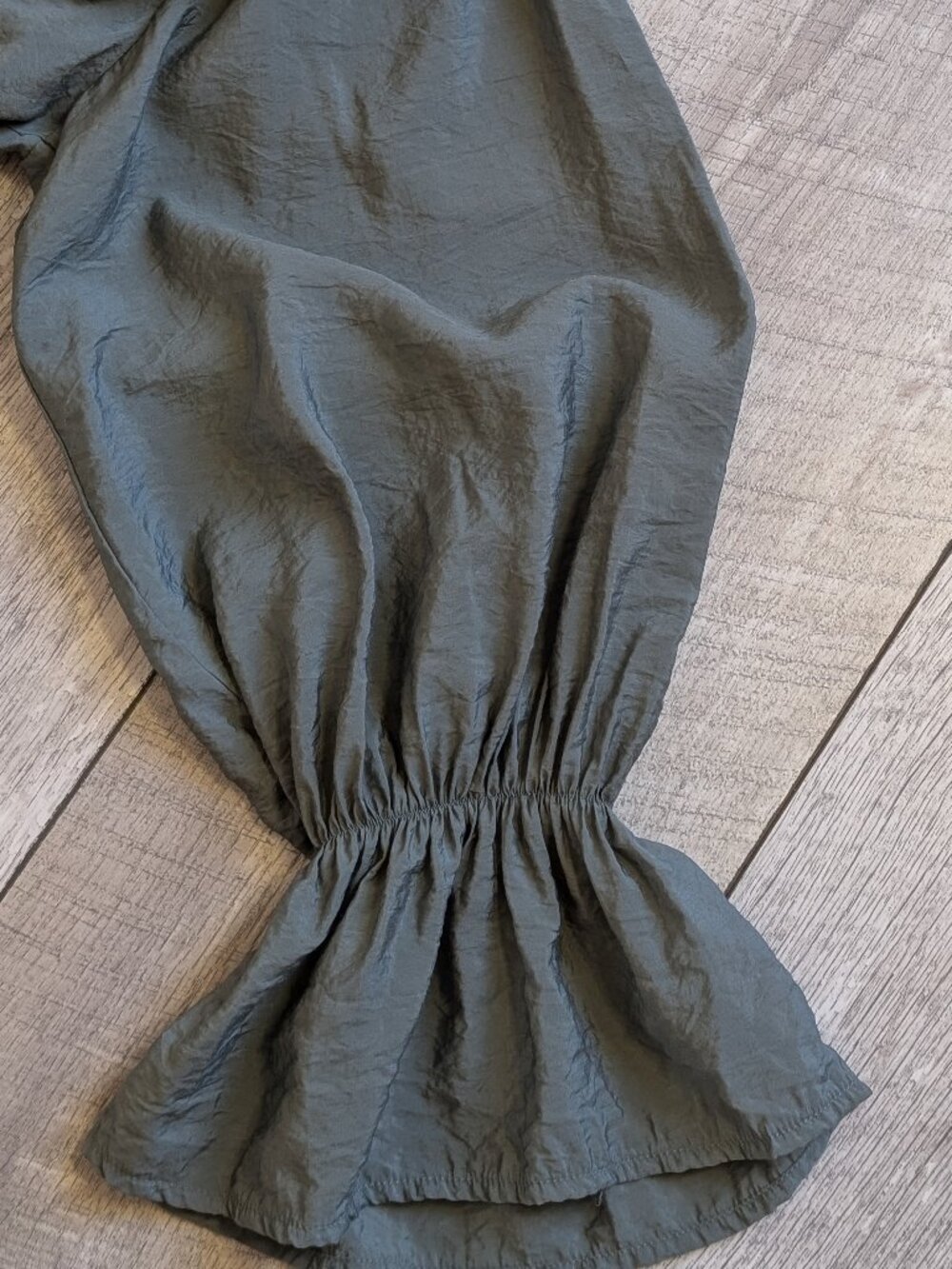 Sage Ruffle Balloon Sleeve Blouse L Romantic Prairie Whimsigoth Prologue EUC - Picture 4 of 12